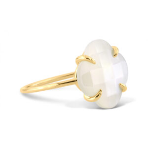 mother-of-pearl-yellow-gold-victoria-ring (1)